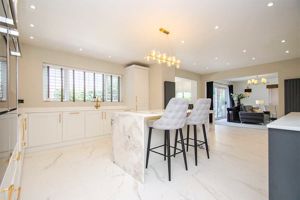 Photo 27- click for photo gallery